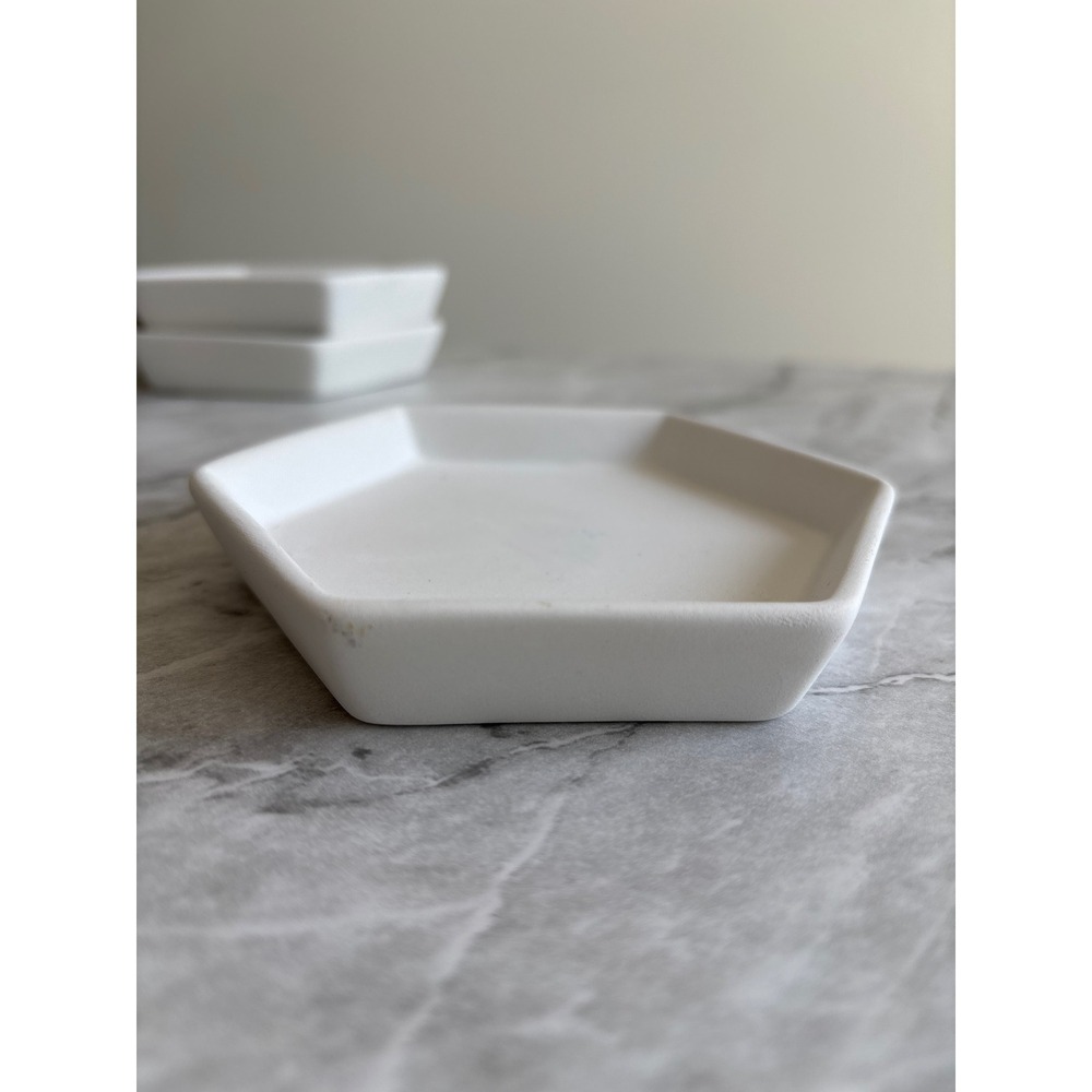 Unbranded Hexagon Decorative Tray White Good Earthenware Unique decoration - Picture 4 of 6